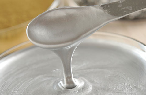 In which fields are aluminum pigments mainly used?